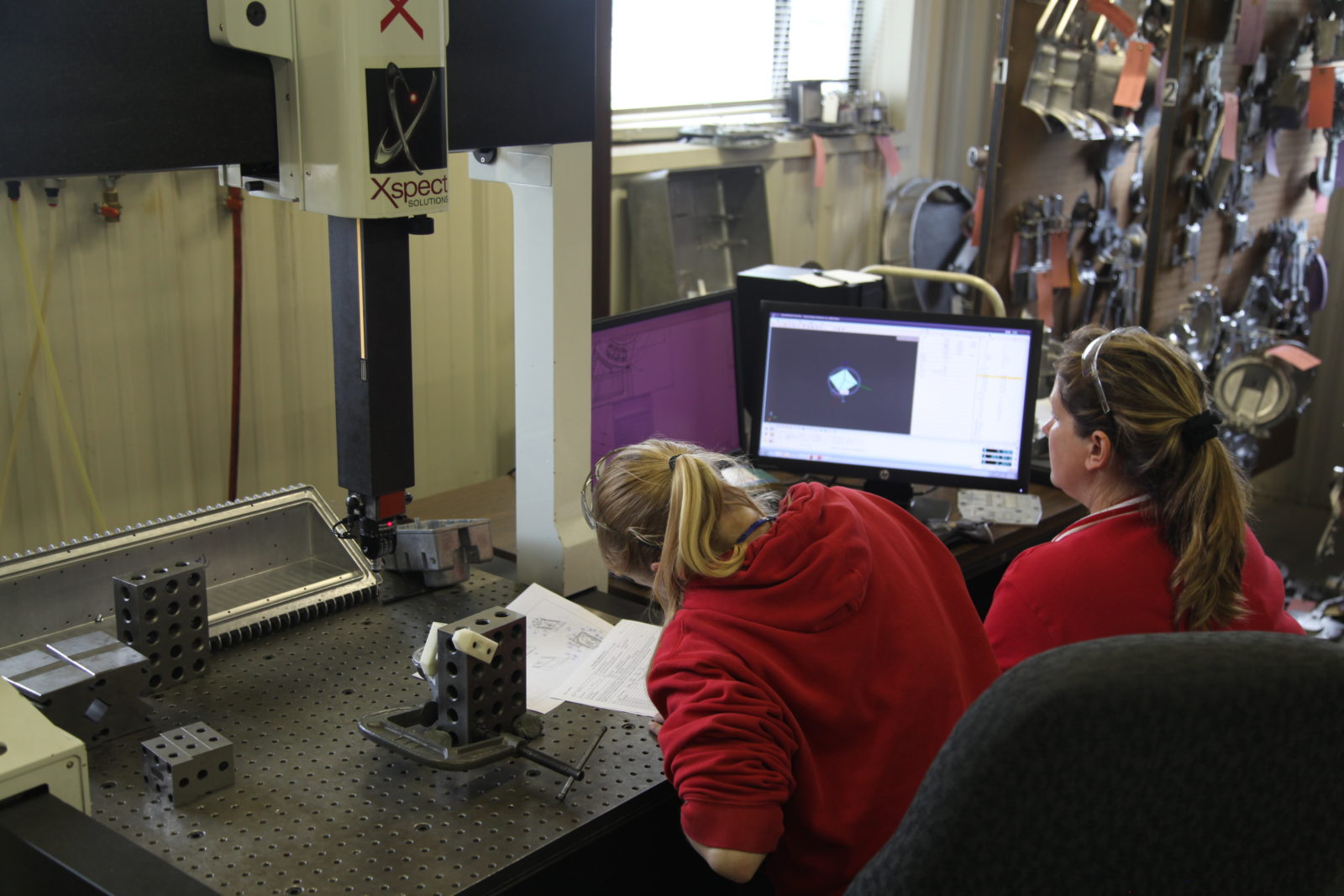 Home Dyersville Die Cast